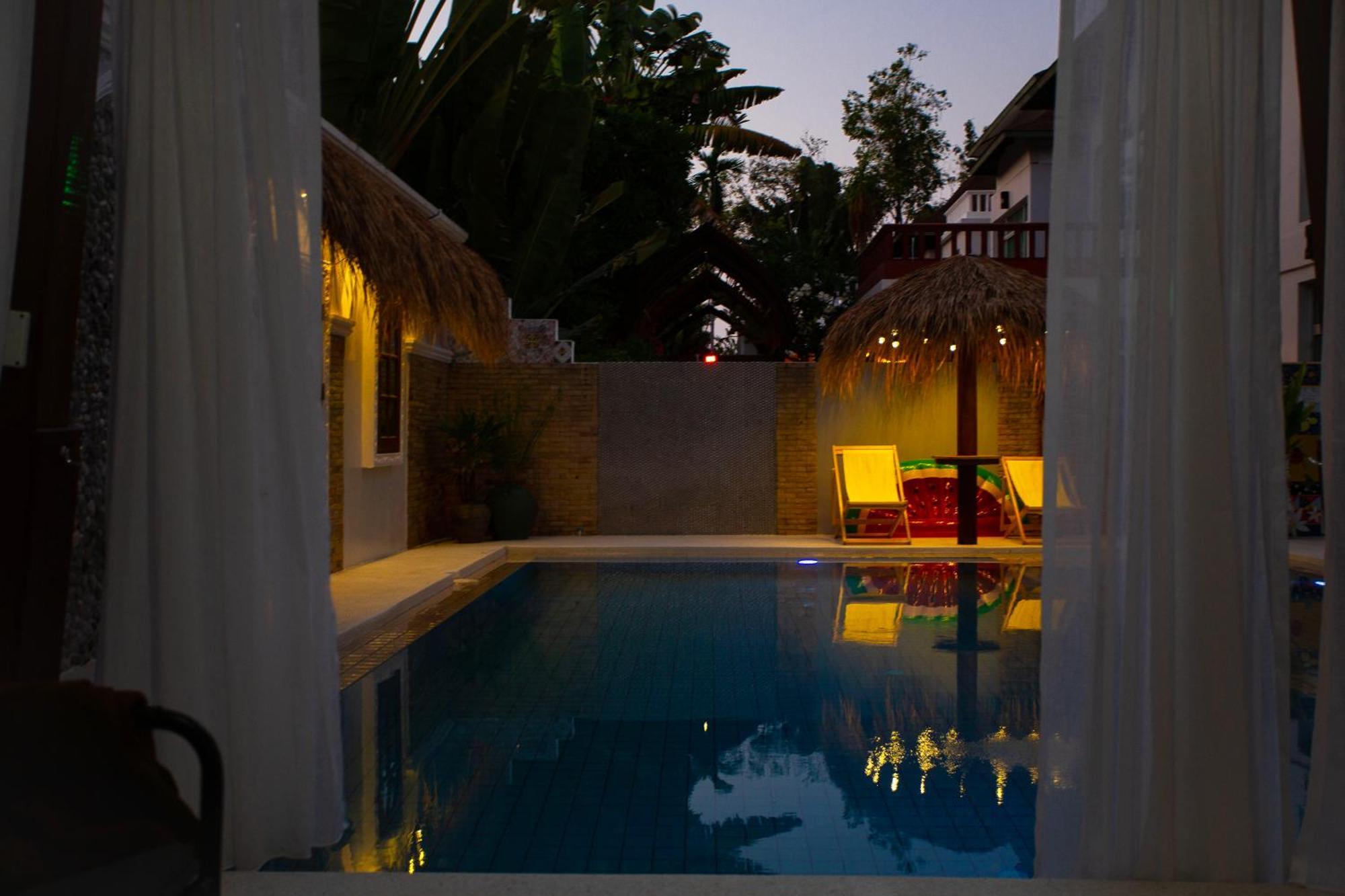 Nagawari Art Maldives Pattaya Villa Na Chom Thian Exterior photo