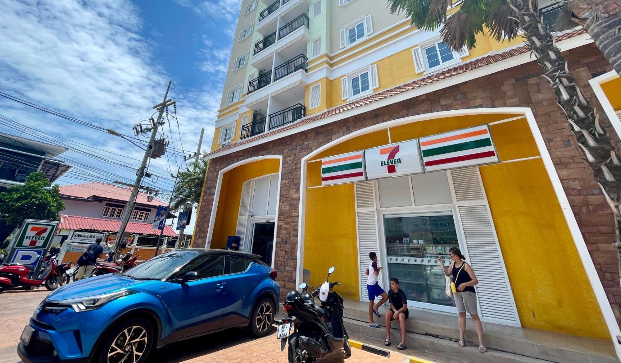 Nagawari Art Maldives Pattaya Villa Na Chom Thian Exterior photo